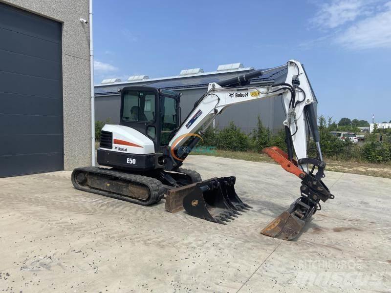 Bobcat E 50 ホイール式油圧ショベル（パワーショベル・ユンボ・バックホー）