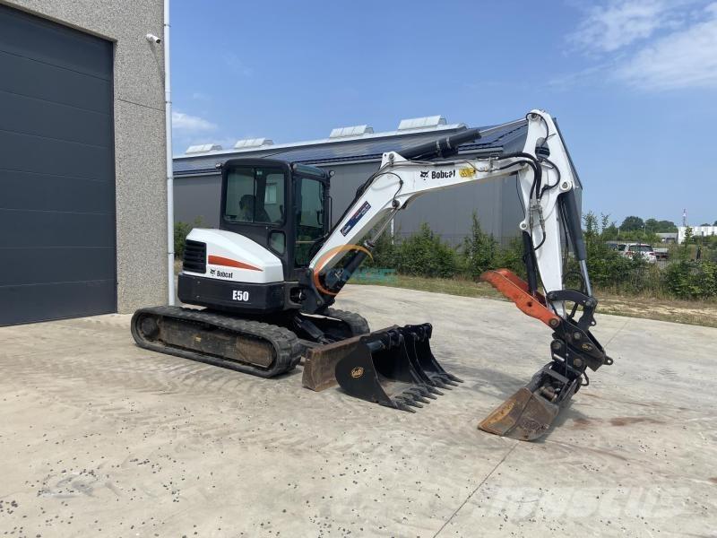 Bobcat E 50 ホイール式油圧ショベル（パワーショベル・ユンボ・バックホー）