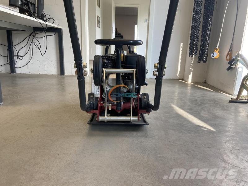 Dynapac DFP8 プレートコンパクター