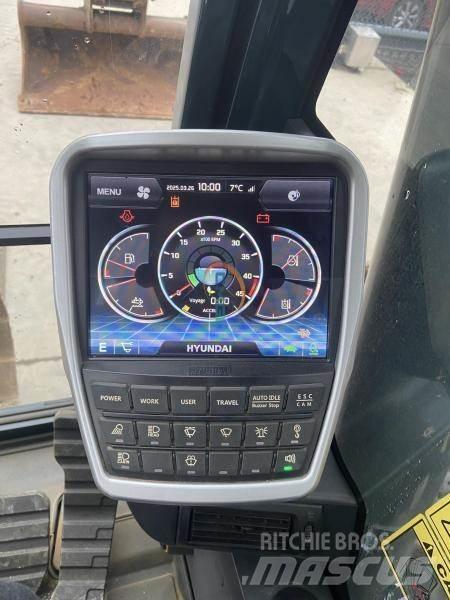 Hyundai HX220 L ホイール式油圧ショベル（パワーショベル・ユンボ・バックホー）