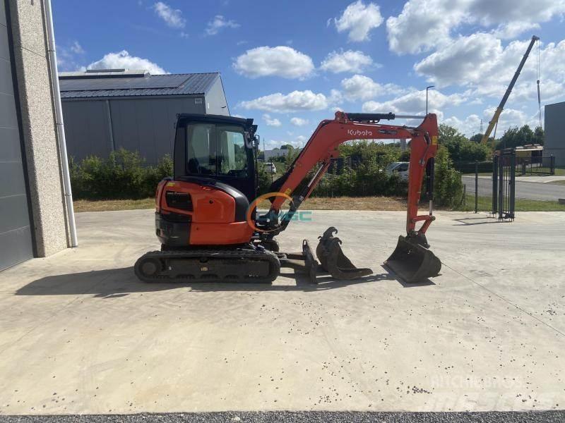 Kubota U36-4 ホイール式油圧ショベル（パワーショベル・ユンボ・バックホー）