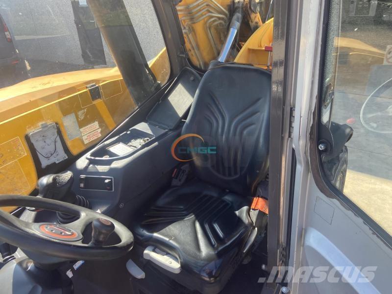 Manitou MT625 テレスコーピックハンドラー