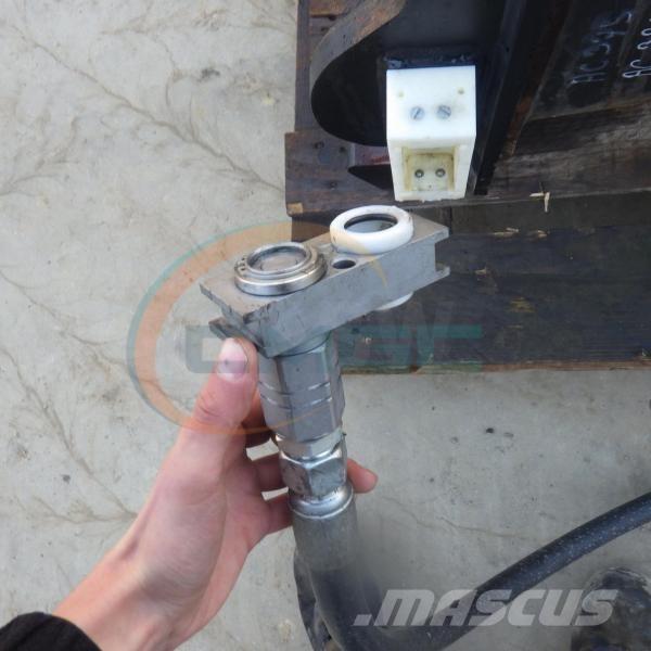 Sandvik CB45S ハンマー／ブレーカ