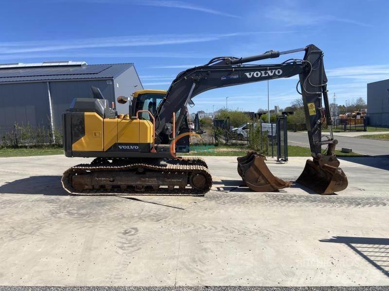 Volvo L 40 ホイール式油圧ショベル（パワーショベル・ユンボ・バックホー）