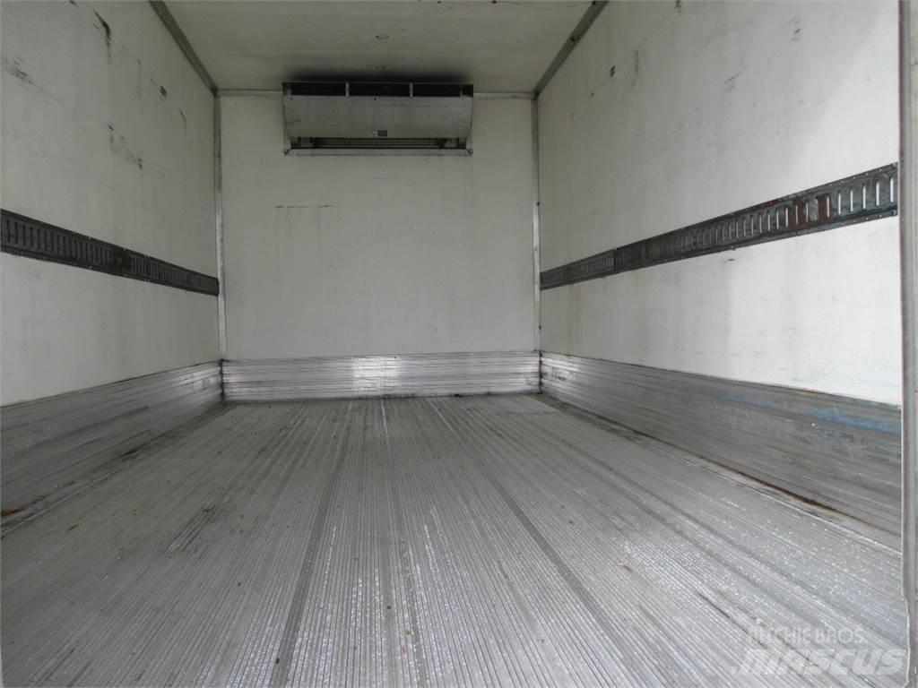 Isuzu NQR 冷凍冷蔵車