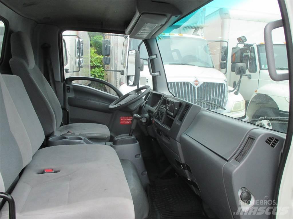 Isuzu NRR 冷凍冷蔵車