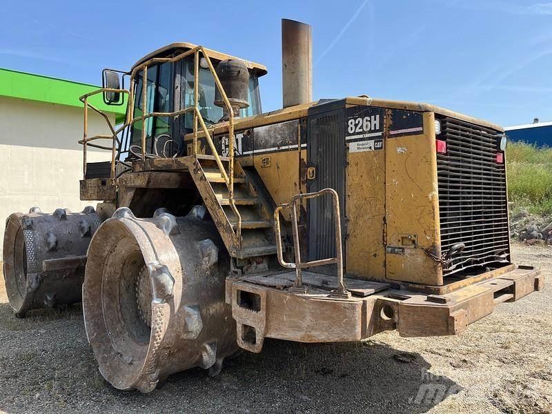 CAT 826H 廃棄物コンパクター