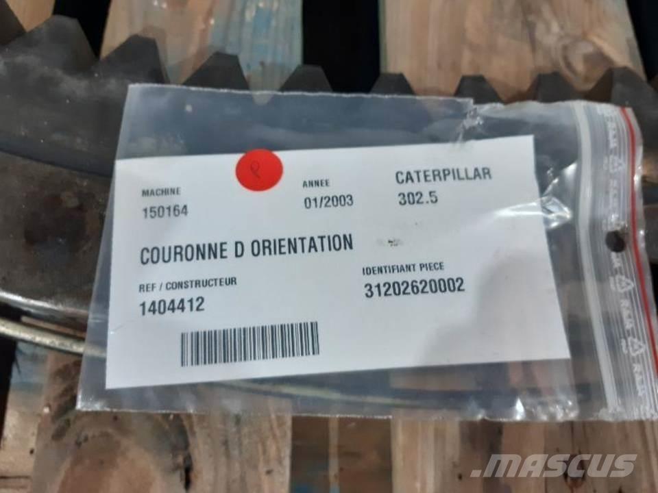CAT 302.5 トランスミッション
