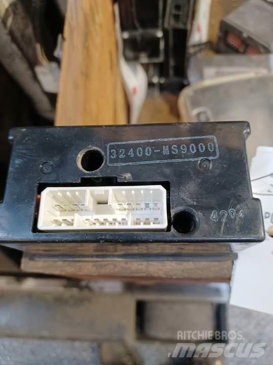 CAT 318C キャビン及び内装