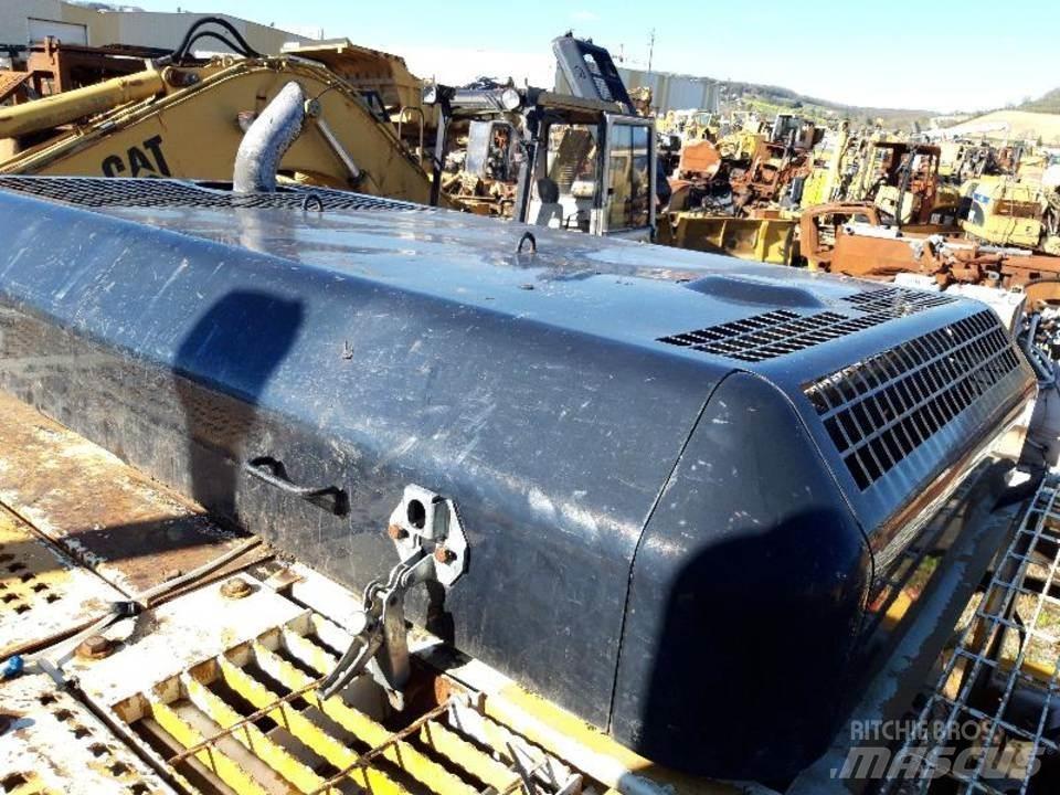 CAT 325LN キャビン及び内装