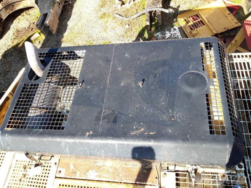 CAT 325LN キャビン及び内装