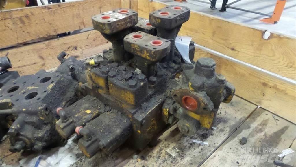 CAT 988B 油圧機