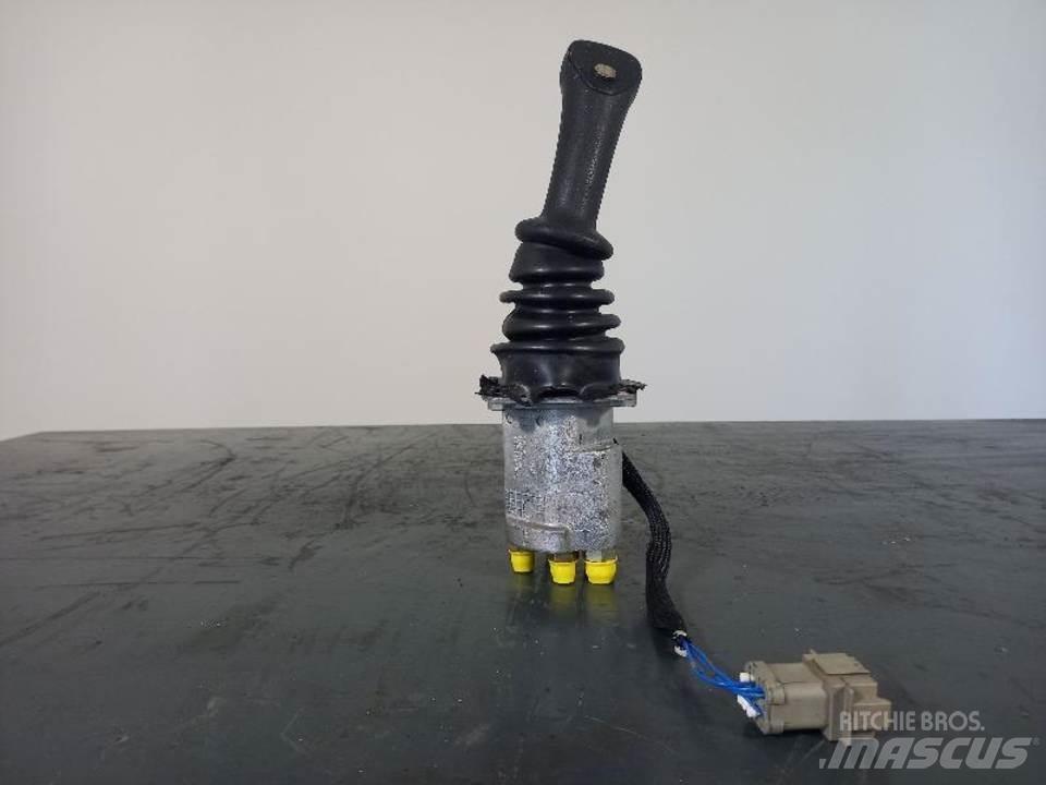 JCB 51R-1 キャビン及び内装