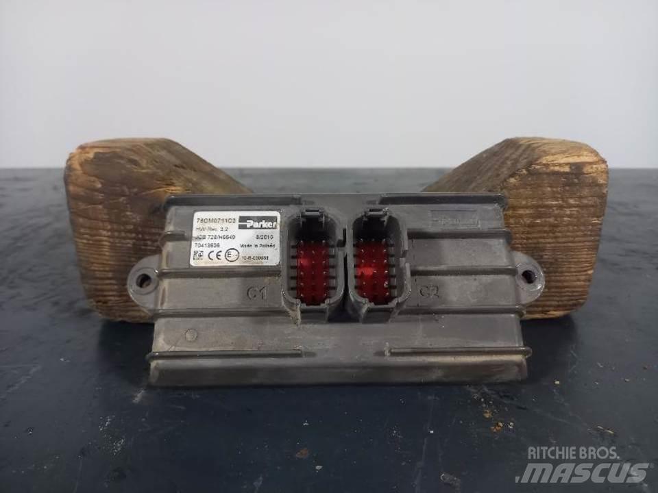 JCB 51R-1 キャビン及び内装