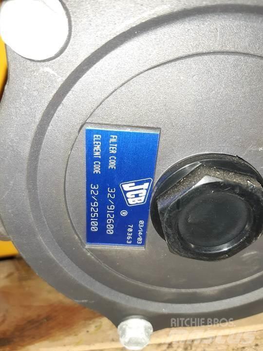 JCB 8060 キャビン及び内装