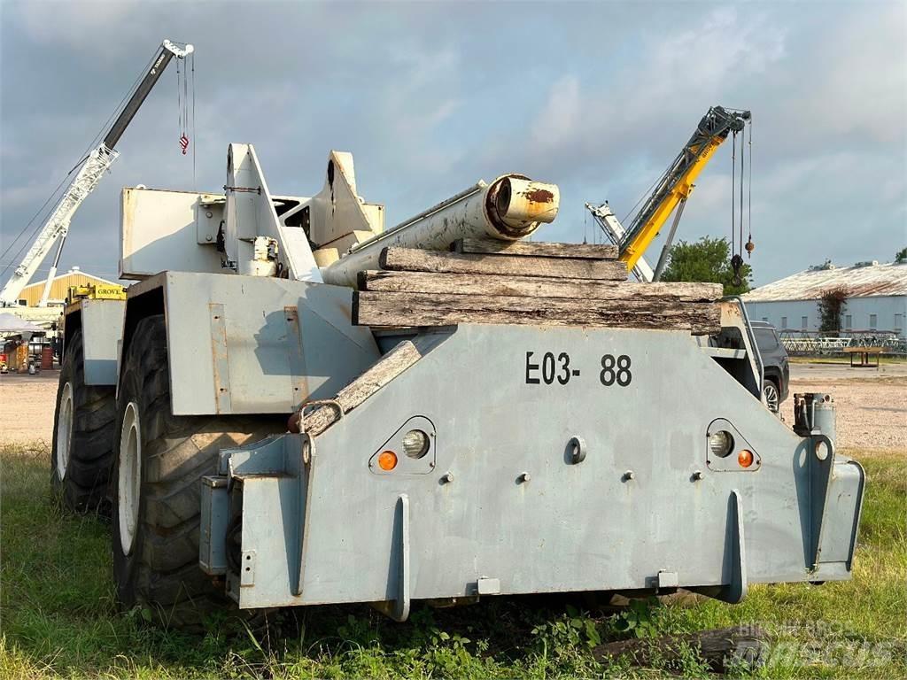 Terex RT 775 ラフテレーンクレーン