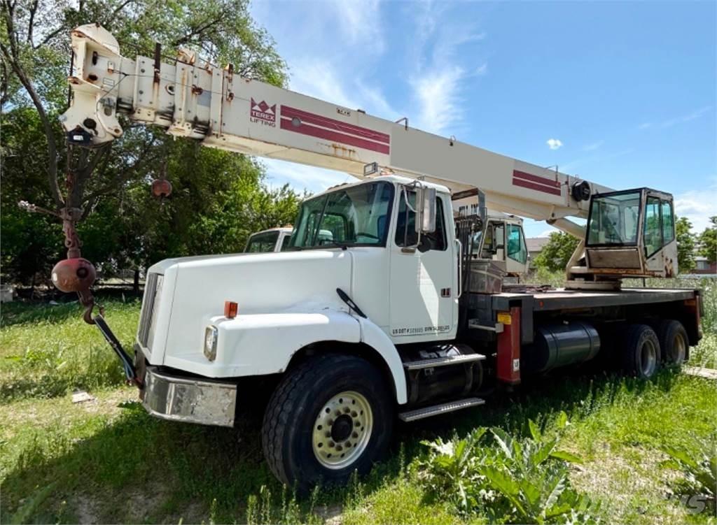 Terex RS 60100 クレーントラック、ユニック車