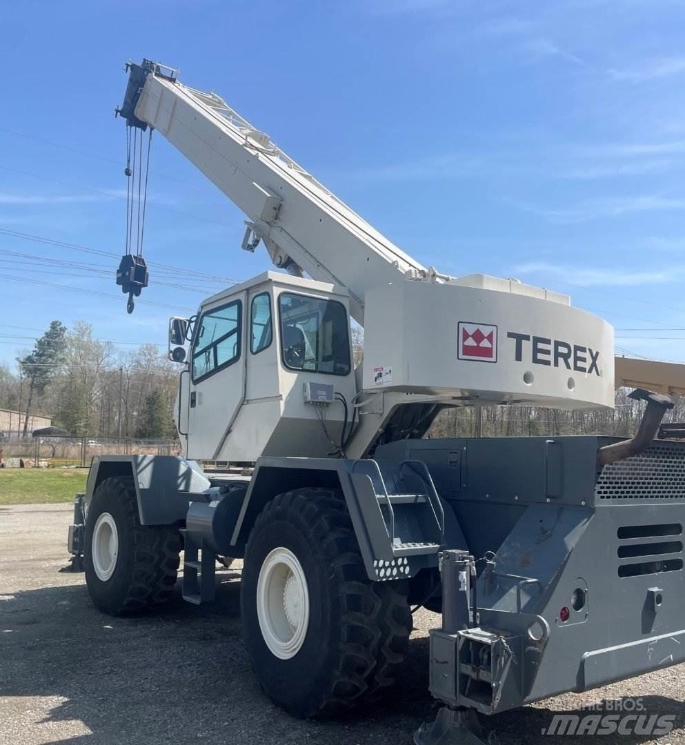 Terex RT 335 ラフテレーンクレーン
