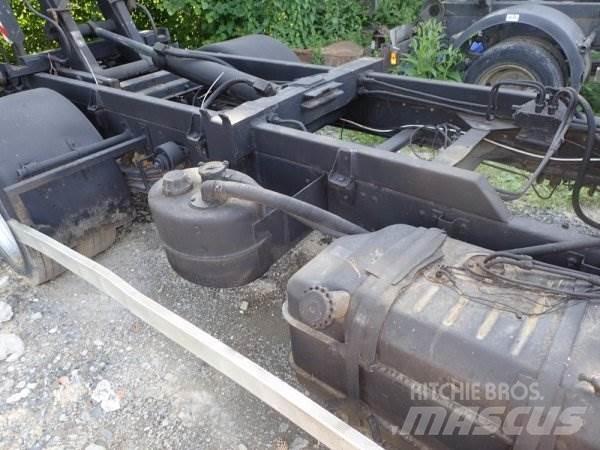 Avia A80 L アームロール