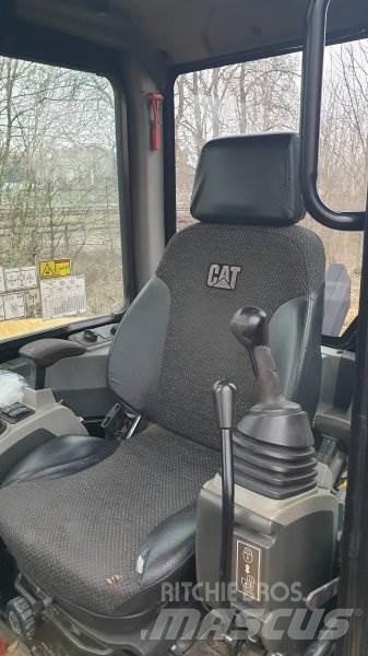 CAT 305 E2 ミニ油圧ショベル 7t以下（ミニユンボ・ミニディガー）