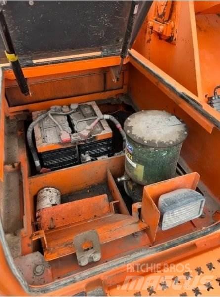 Doosan DX 255 LC 大型油圧ショベル12t以上（パワーショベル・ユンボ）
