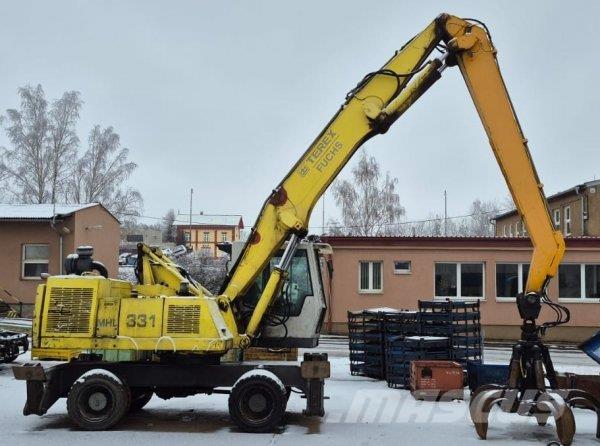 Fuchs MHL 331 廃棄物／工業産廃処理機