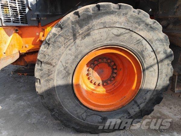 Hitachi ZW 220 ホイールローダー・タイヤショベル