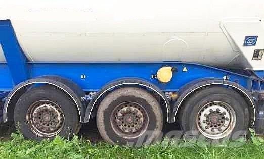  _JINÉ (CZ) ZVVZ NSG 42 タンカートラック