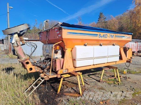  Kobit SYKO 8H 砂と塩撒き専用車