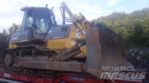 Komatsu D65 EX-12 ブルドーザー