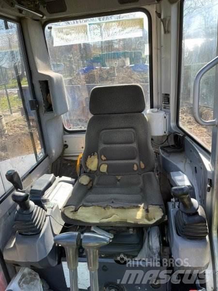 Kubota KX 101-3 ミニ油圧ショベル 7t以下（ミニユンボ・ミニディガー）