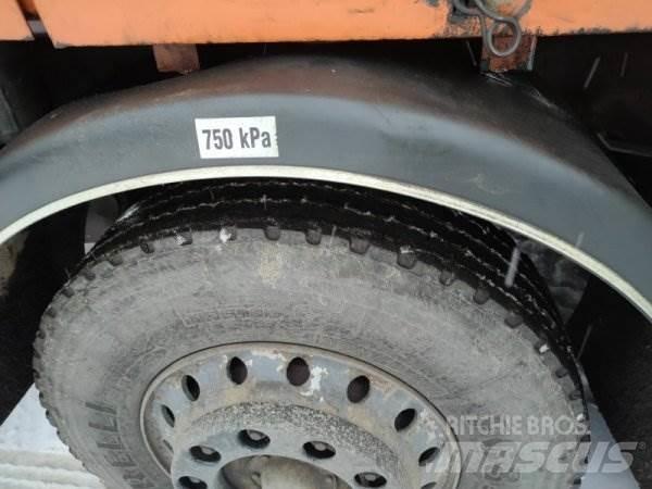 Liaz NVN 110.830 タンカートラック
