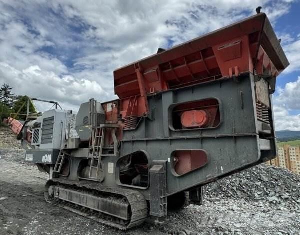 Sandvik QJ 340 クラッシャー固定式