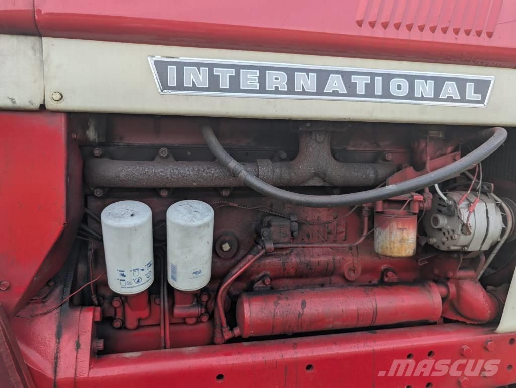 International 966 トラクター