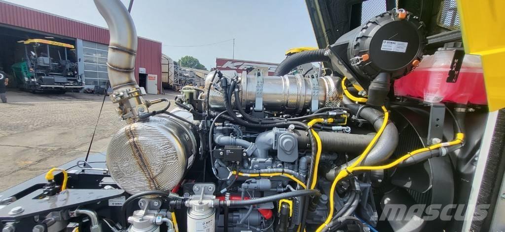 Bomag BW 213 D-5 振動ローラ