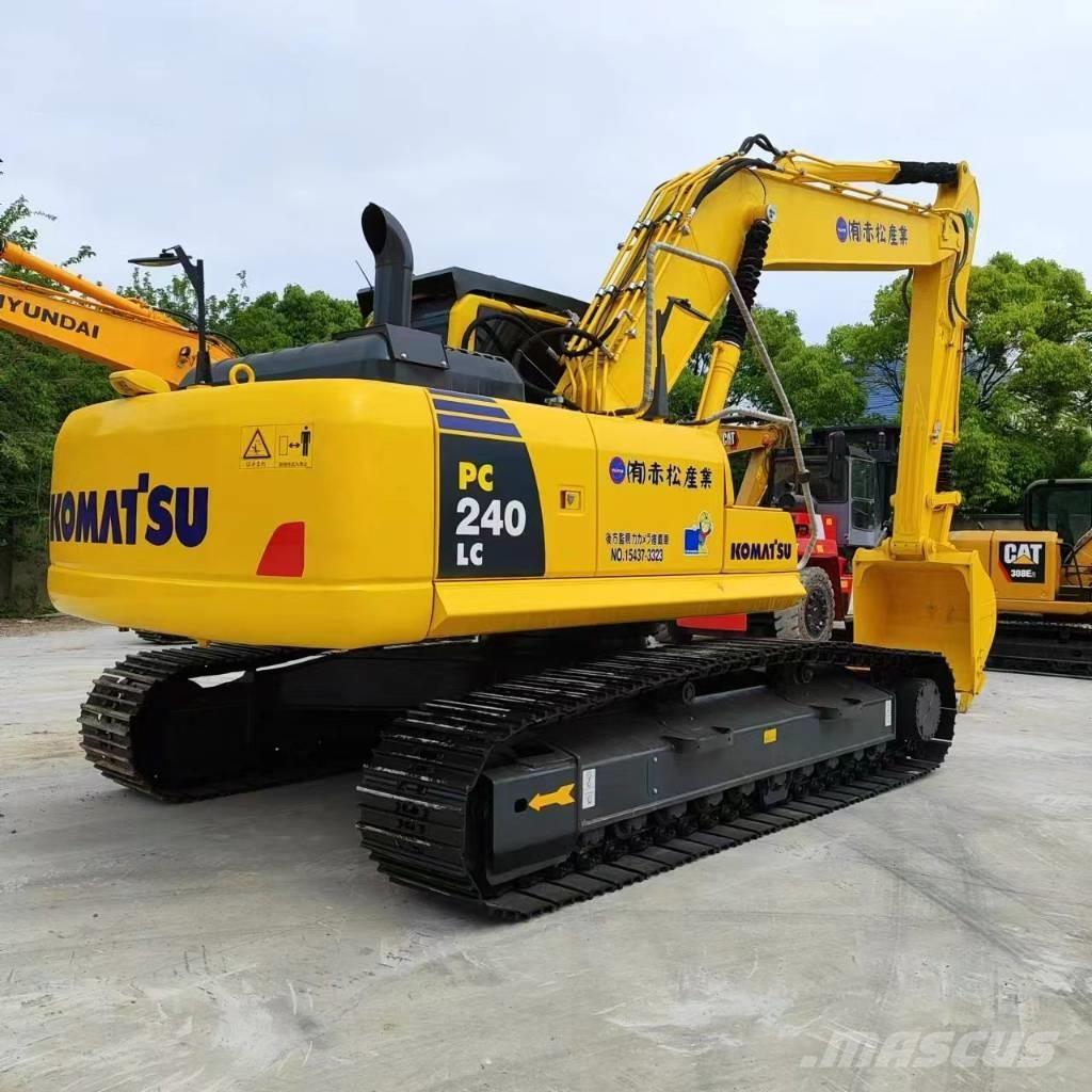 Komatsu PC 240-8 中型油圧ショベル 7ｔ-12ｔ（ユンボ・パワーショベル・バックホー）