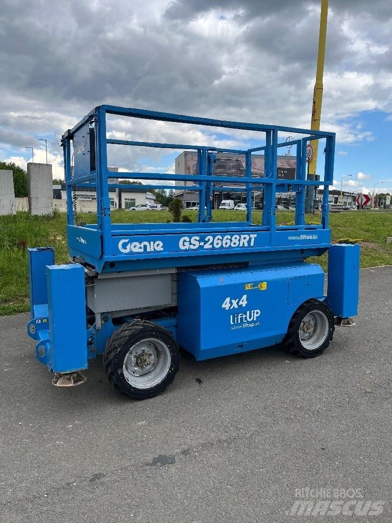 Genie GS 2668 RT シザースリフト