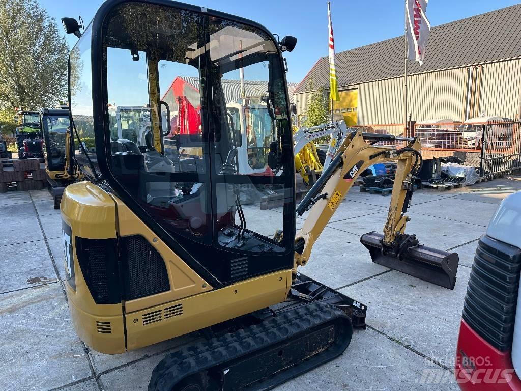 CAT 301.4 C ミニ油圧ショベル 7t以下（ミニユンボ・ミニディガー）