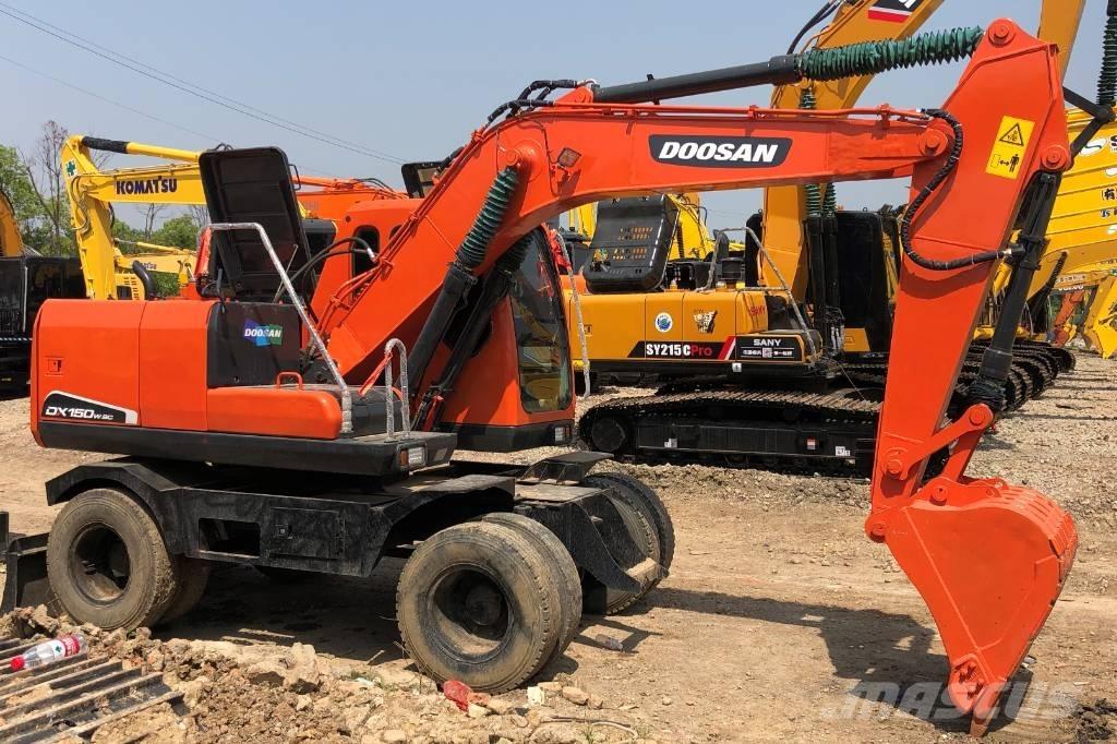 Doosan DX150W 大型油圧ショベル12t以上（パワーショベル・ユンボ）