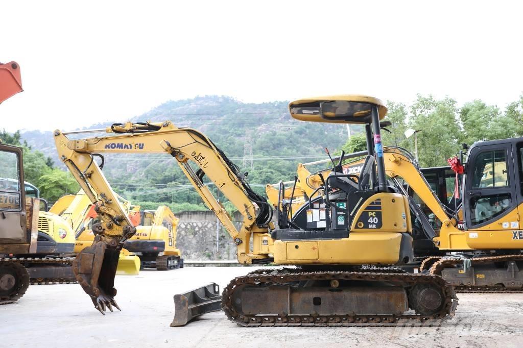 Komatsu PC 40 MR ミニ油圧ショベル 7t以下（ミニユンボ・ミニディガー）