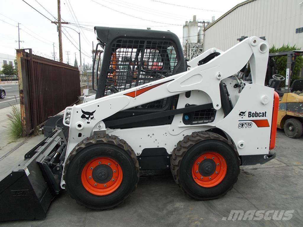 Bobcat S770 スキッドステアローダー