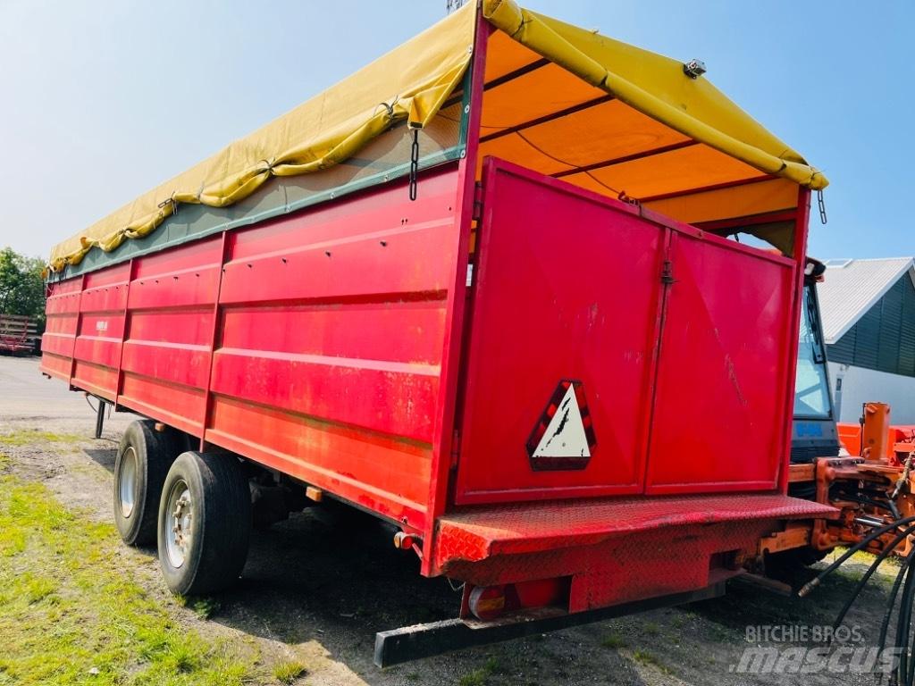 Hvamø 12 m grisevogn その他トレーラー