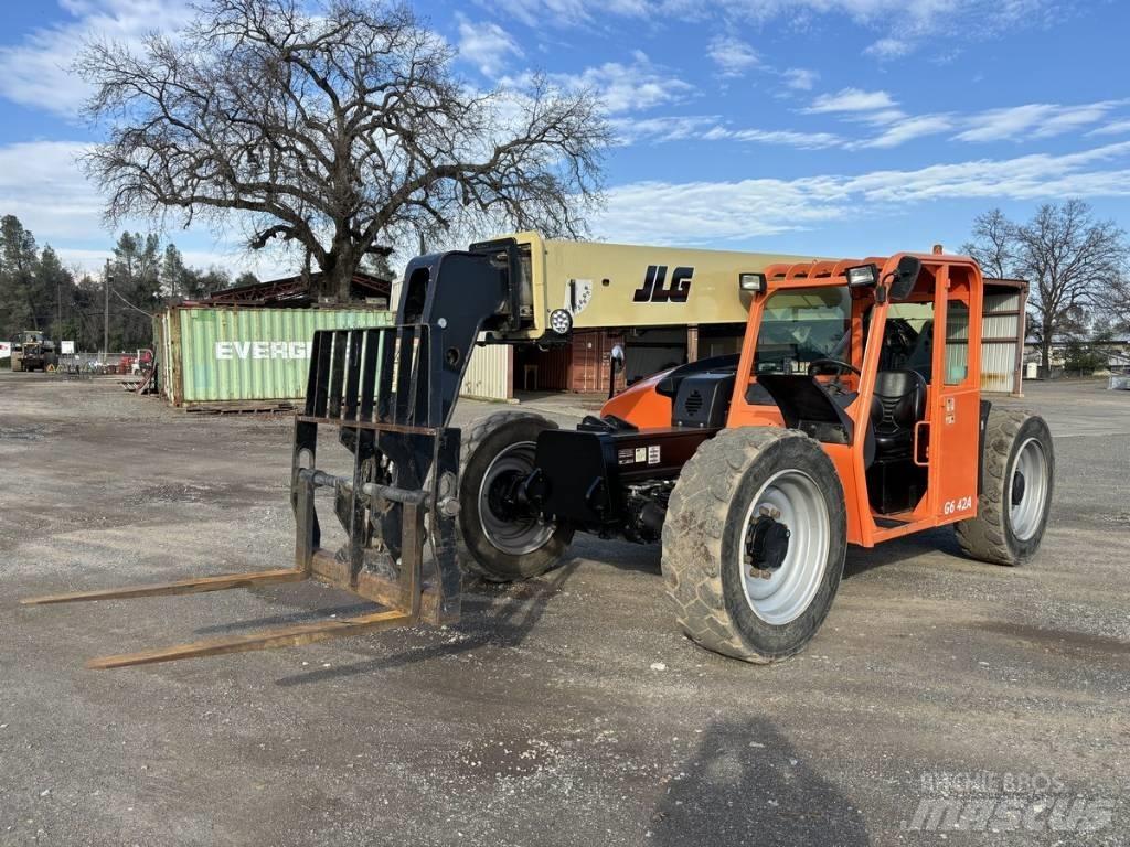JLG G 6-42 A テレスコーピックハンドラー