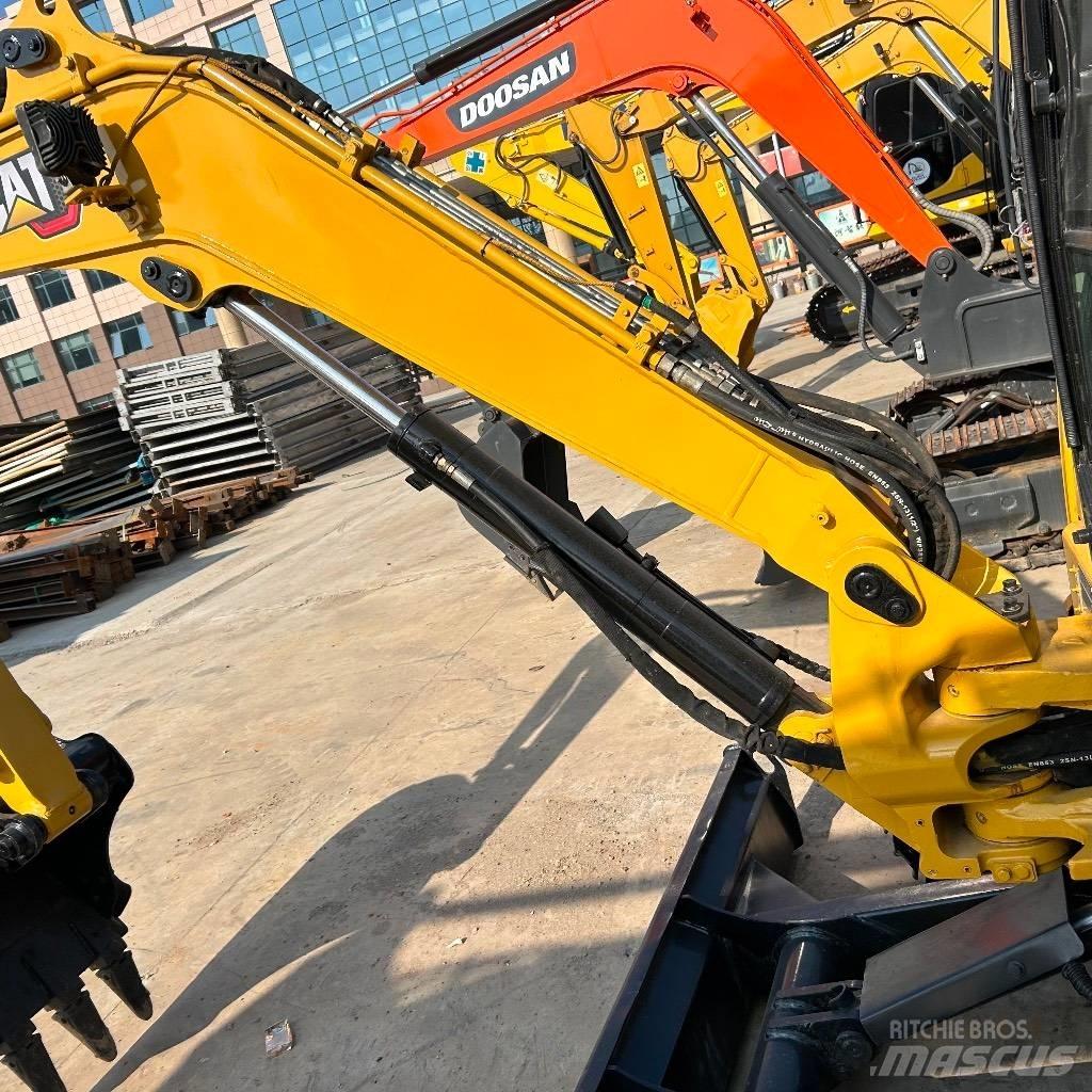 CAT 303.5 E ミニ油圧ショベル 7t以下（ミニユンボ・ミニディガー）