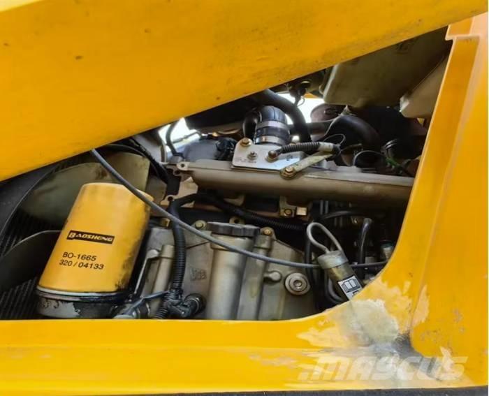 JCB 3CX バックホーローダー
