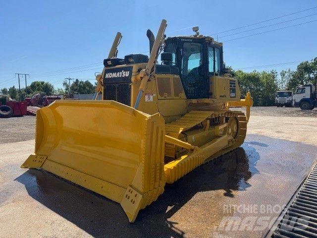 Komatsu D65EX-18 ブルドーザー