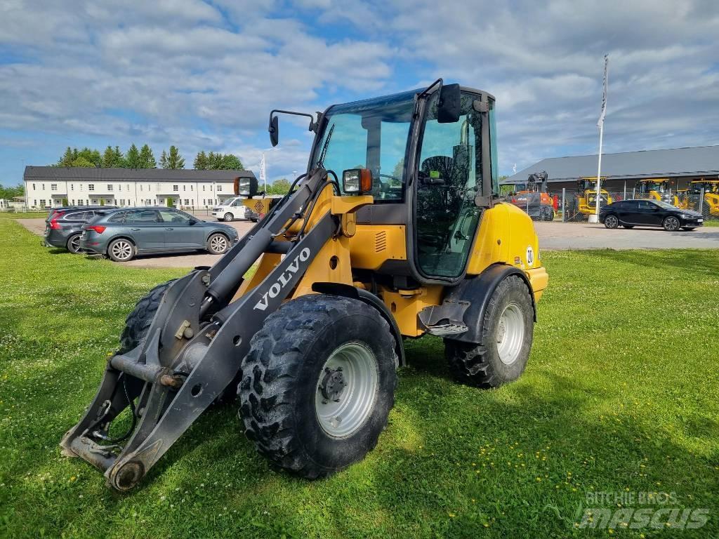 Volvo L25B スキッドステアローダー