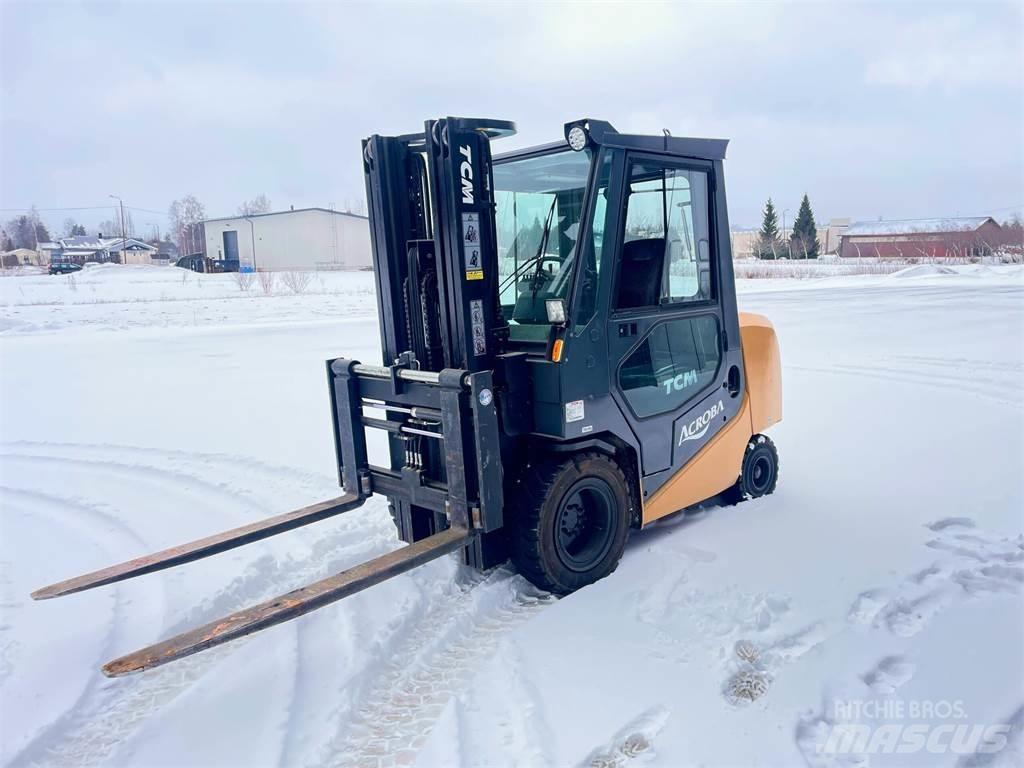 TCM FA 30D ACROBA ディーゼル・軽油