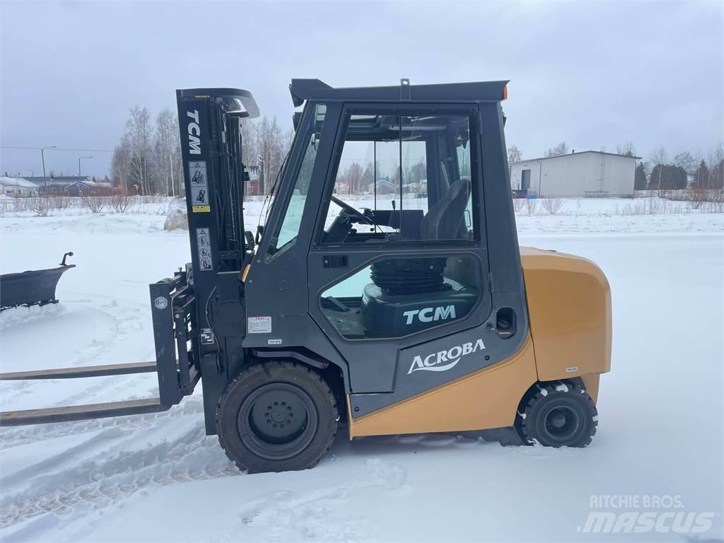 TCM FA 30D ACROBA ディーゼル・軽油