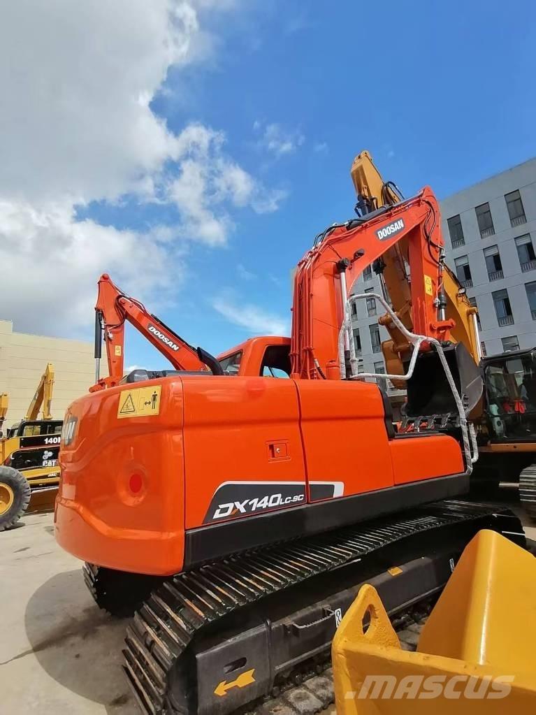 Doosan DX 140 大型油圧ショベル12t以上（パワーショベル・ユンボ）